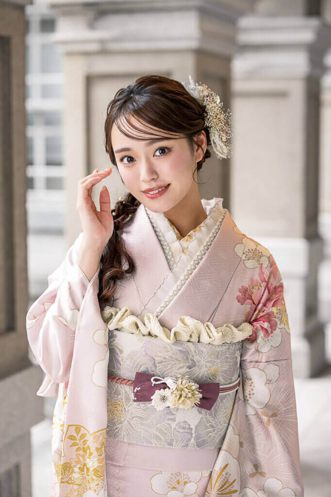 成人式当日まで安心！ヘアメイク・着付け・前撮りまで店内で完結する振袖選び